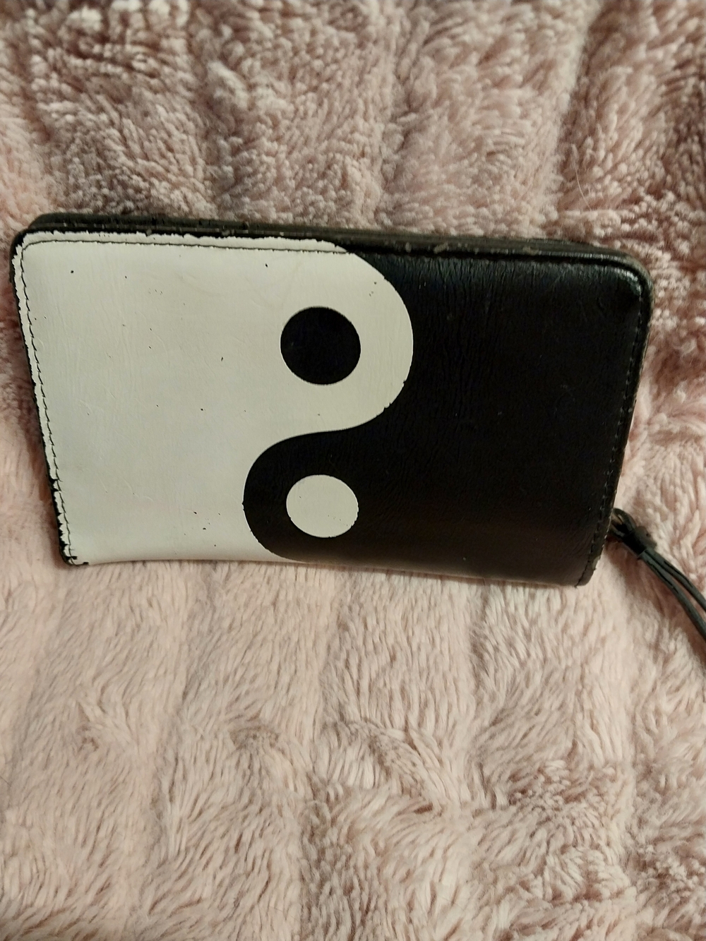 Black & White Yin Yang Leather Wristlet Wallet